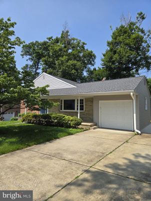 Attached, Exterior, Facade, Brick Facade, Ranch
