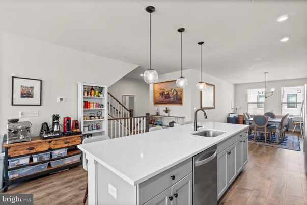 Dining room, Interior, Kitchen, Pendant Lights, Recessed Lighting, Wood Texture Flooring