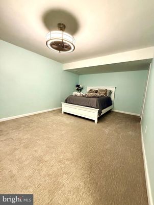 Bedroom, Interior, Pendant Lights