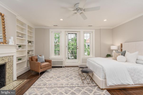 Bedroom, Fireplace, Interior, Recessed Lighting, Wood Texture Flooring