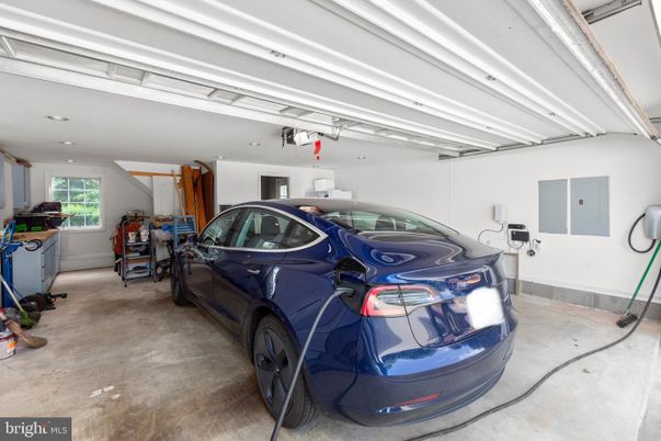 Garage, Interior, Recessed Lighting