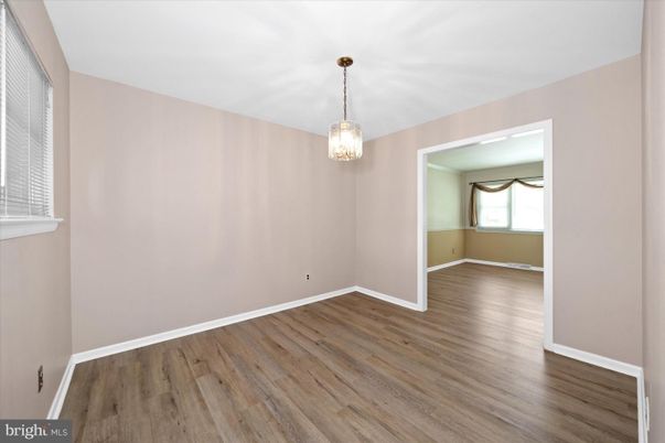 Chandelier, Empty room, Interior, Pendant Lights, Wood Texture Flooring