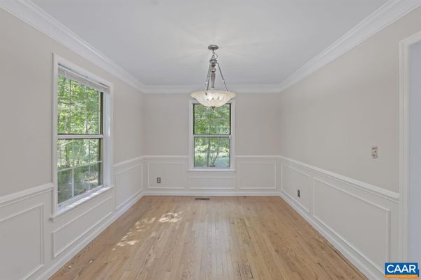 Empty room, Interior, Pendant Lights, Wood Texture Flooring