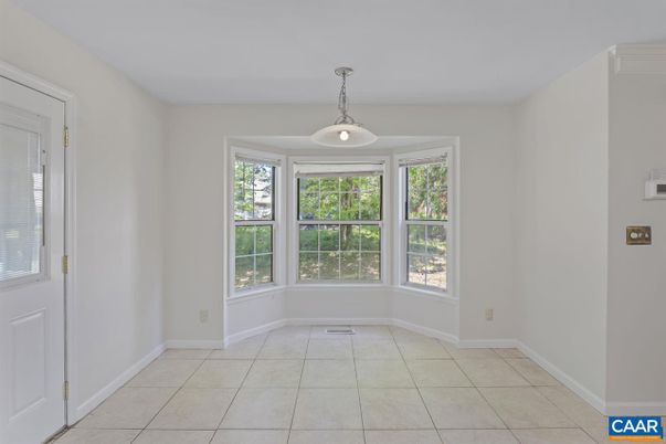 Empty room, Interior, Pendant Lights