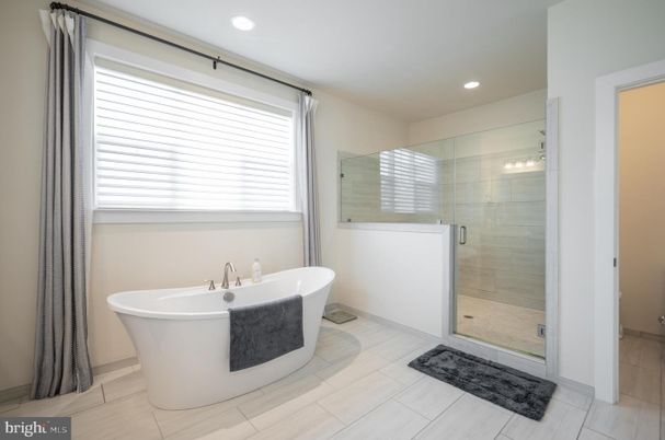 Bathroom, Free Standing Baths, Glass Shower, Interior, Recessed Lighting