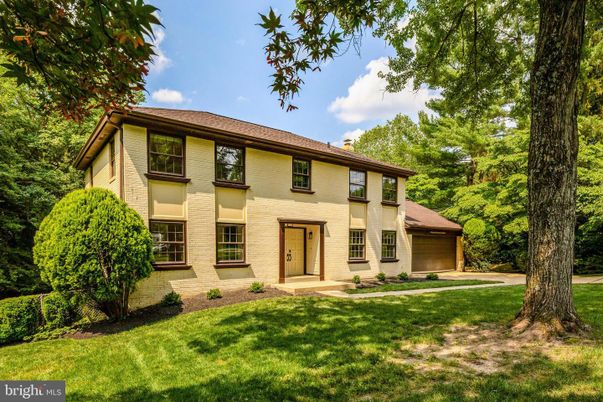 Attached, Backyard, Exterior, Facade, Brick Facade, Georgian