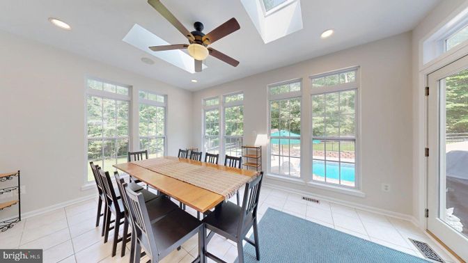 Dining room, Interior, Recessed Lighting