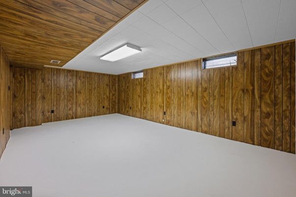 Empty room, Interior, Wooden Ceilings, Wooden Walls