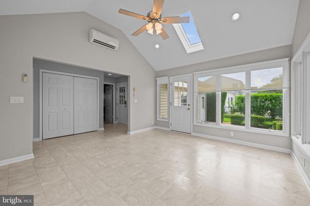 Empty room, Interior, Marble, Recessed Lighting