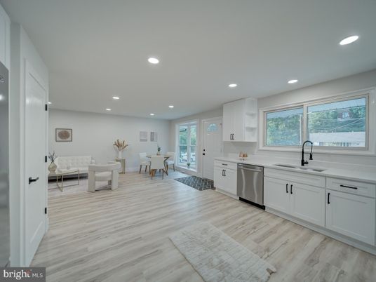 Dining room, Interior, Kitchen, Recessed Lighting, Stainless Steel Appliances, Wood Texture Flooring