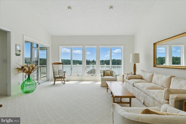 Interior, Living room, Water