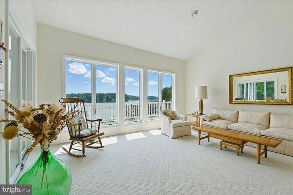 Interior, Living room, Water