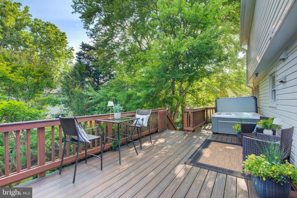 Exterior, Hot Tub
