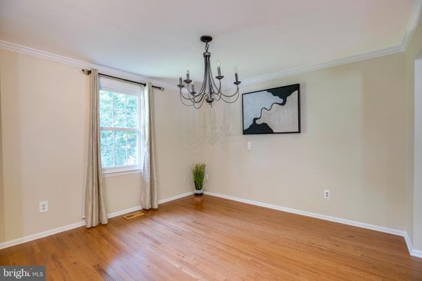 Chandelier, Empty room, Interior, Wood Texture Flooring