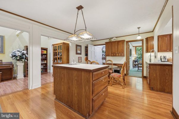 Dining room, Interior, Kitchen, Pendant Lights, Wood Texture Flooring