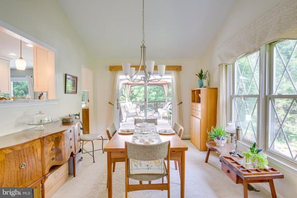 Chandelier, Dining room, Interior