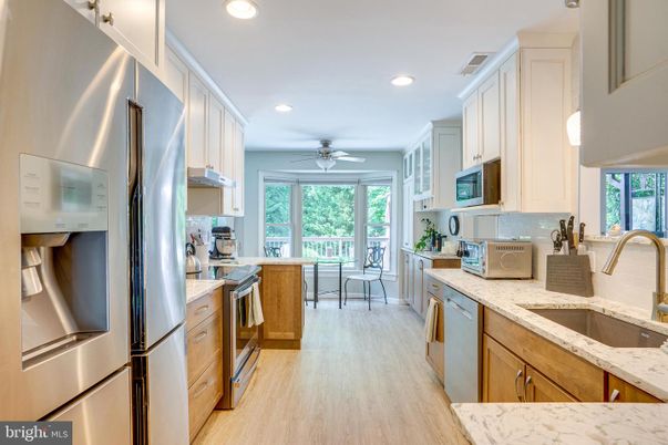 Dining room, Interior, Kitchen, Recessed Lighting, Wood Texture Flooring