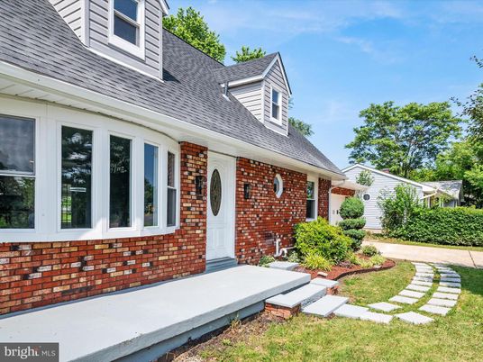 Exterior, Facade, Brick Facade, Cape Cod