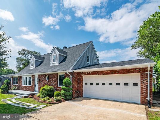 Attached, Exterior, Facade, Brick Facade, Cape Cod