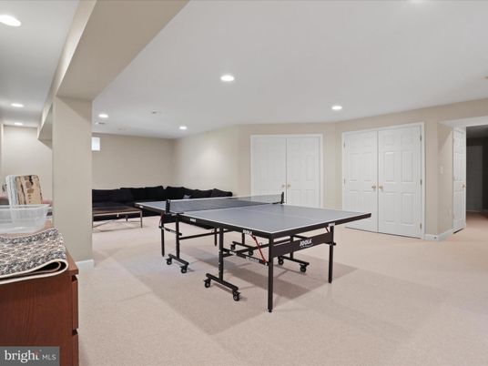 Game Room, Interior, Recessed Lighting