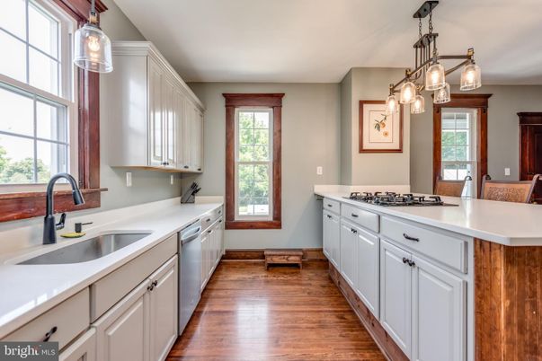 Interior, Kitchen, Pendant Lights, Wood Texture Flooring