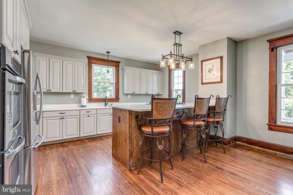 Interior, Kitchen, Pendant Lights, Wood Texture Flooring