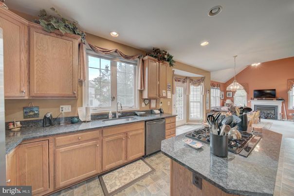 Fireplace, Interior, Kitchen, Pendant Lights, Recessed Lighting