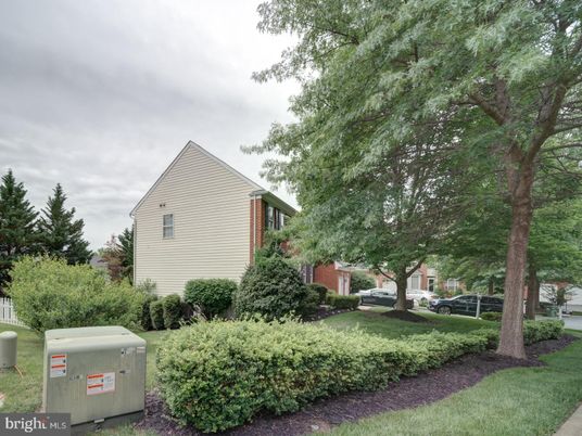 Backyard, Exterior, Hot Tub