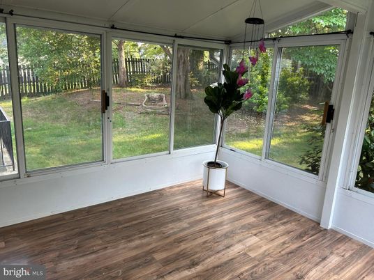 Interior, Sun Room, Wood Texture Flooring
