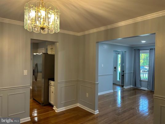 Chandelier, Interior, Kitchen, Recessed Lighting, Wood Texture Flooring