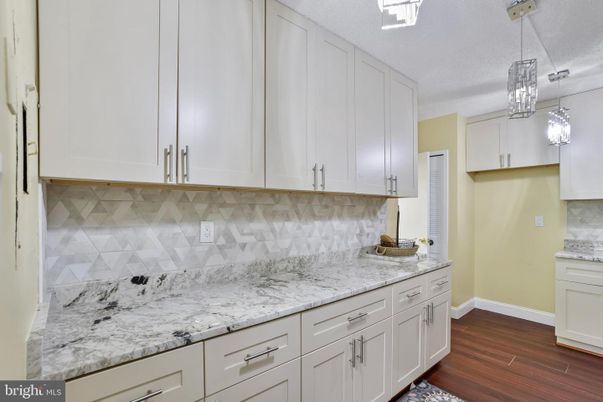 Interior, Kitchen, Pendant Lights, Wood Texture Flooring