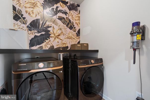 Interior, Washer