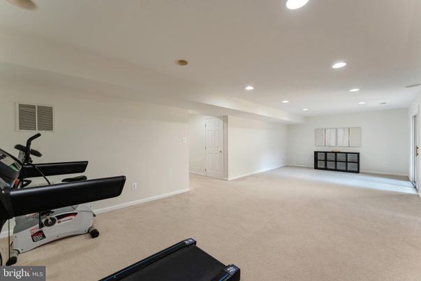 Fitness Equipment, Interior, Recessed Lighting