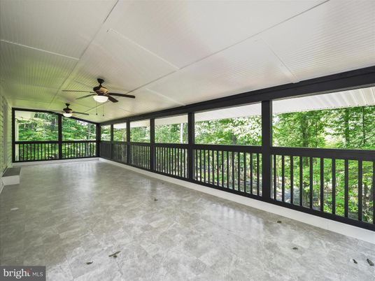 Empty room, Interior, Sun Room