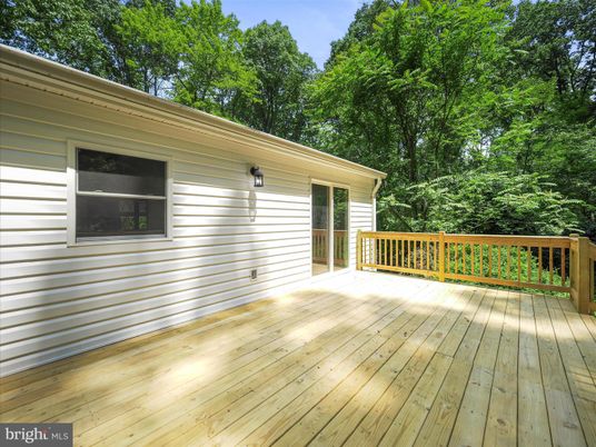 Exterior, Wood Texture Flooring