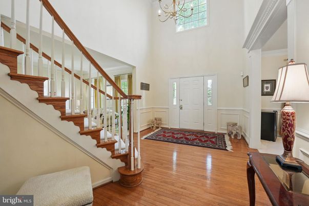 Chandelier, Interior, Wood Texture Flooring