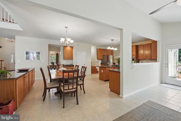 Chandelier, Dining room, Interior, Kitchen, Pendant Lights