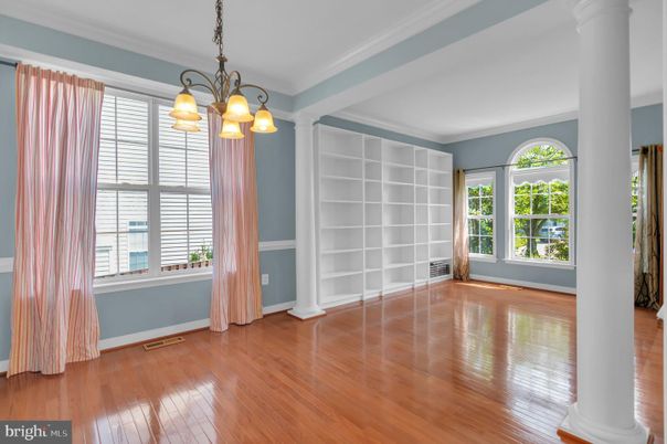 Chandelier, Empty room, Interior, Pendant Lights, Wood Texture Flooring