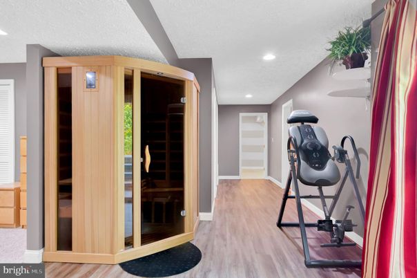 Fitness Equipment, Interior, Recessed Lighting, Sauna Room
