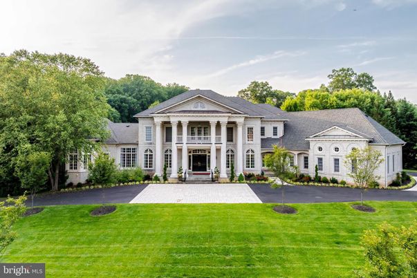 Exterior, Facade, French Provincial