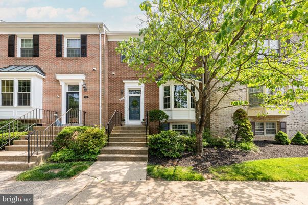 Exterior, Facade, Brick Facade, Rowhouse