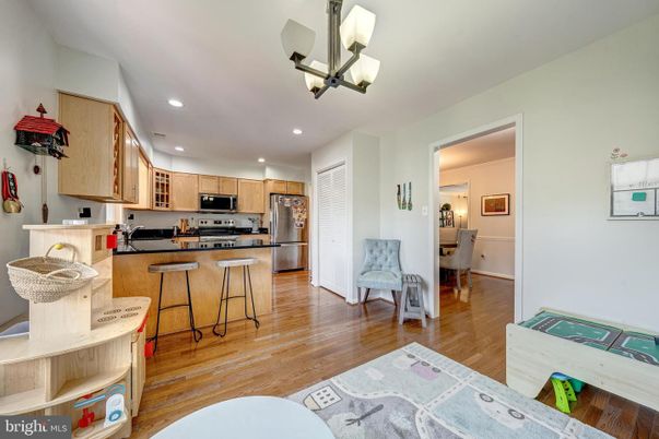 Dining room, Interior, Kitchen, Recessed Lighting, Stainless Steel Appliances, Wood Texture Flooring