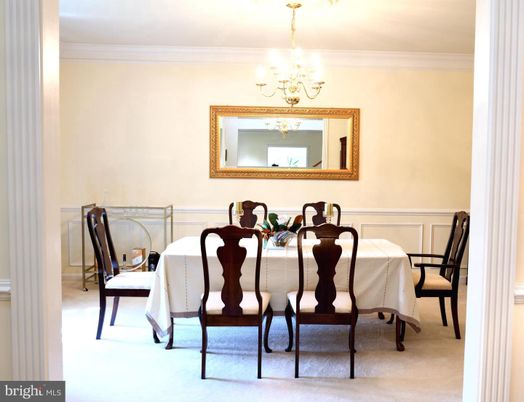 Chandelier, Dining room, Interior