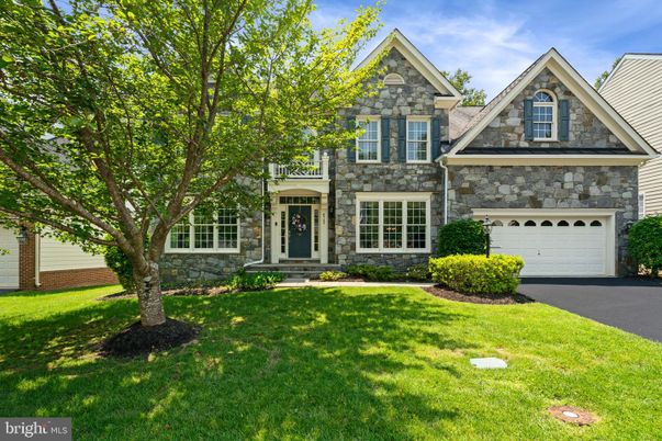 Attached, Exterior, Facade, Brick Traditional