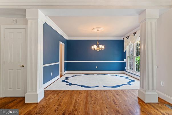 Chandelier, Empty room, Interior, Wood Texture Flooring