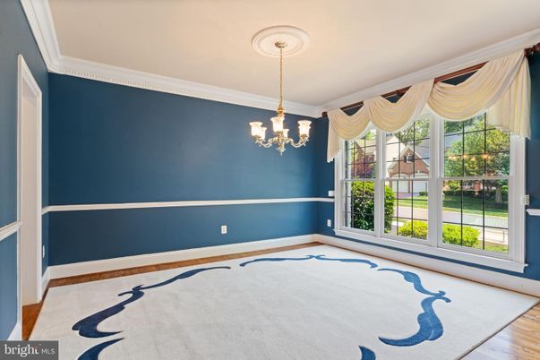 Chandelier, Empty room, Interior, Wood Texture Flooring