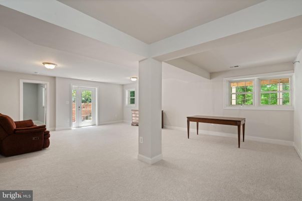 Game Room, Interior