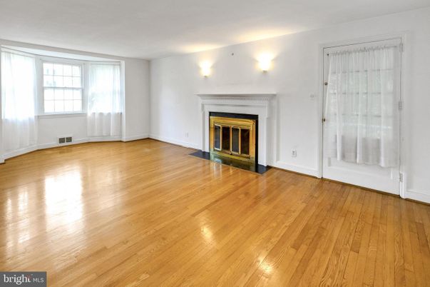 Empty room, Fireplace, Interior, Wood Texture Flooring