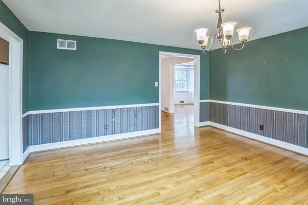 Chandelier, Empty room, Interior, Wood Texture Flooring