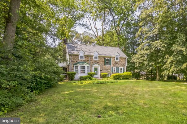 Backyard, Exterior, Facade, Brick Facade, Georgian